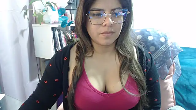 KatteAngelLat online show from November 17, 2025, 11:43 pm