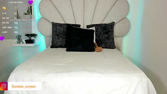 Danielaangelina online show from February 10, 2026, 5:44 am