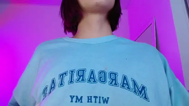 ggor4w33 online show from February 4, 2025, 7:07 am