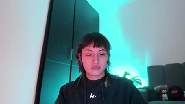 ggor4w33 online show from March 6, 2026, 11:45 pm