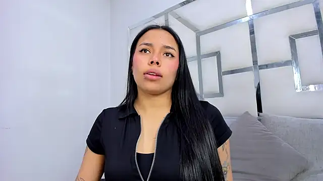 ZoeWan69 online show from November 22, 2025, 1:54 pm