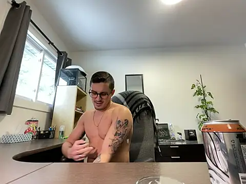 brandeyshow online show from March 15, 2025, 10:55 pm