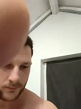 Cosmin224451 online show from November 25, 2025, 9:37 pm