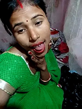 Snapshot of Miss_triha chatting on February 12, 2025, 8:18 pm Miss triha online show from February 12, 2025, 8:18 pm