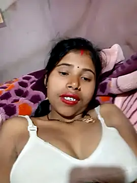 Snapshot of Miss_triha chatting on February 18, 2025, 7:52 pm Miss triha online show from February 18, 2025, 7:52 pm