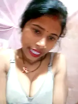 Snapshot of Miss_triha chatting on February 20, 2025, 1:14 am Miss triha online show from February 20, 2025, 1:14 am