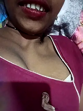 Snapshot of Miss_triha chatting on September 16, 2025, 3:35 pm Miss triha online show from September 16, 2025, 3:35 pm