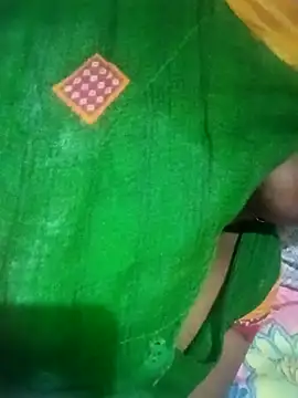 Snapshot of Miss_triha chatting on September 20, 2025, 8:43 pm Miss triha online show from September 20, 2025, 8:43 pm