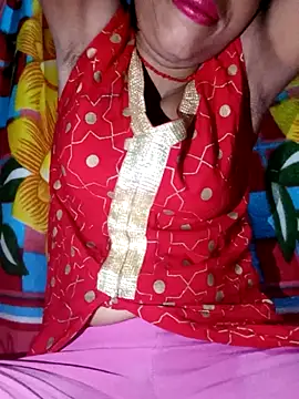 Snapshot of Miss_triha chatting on November 1, 2025, 1:24 pm Miss triha online show from November 1, 2025, 1:24 pm