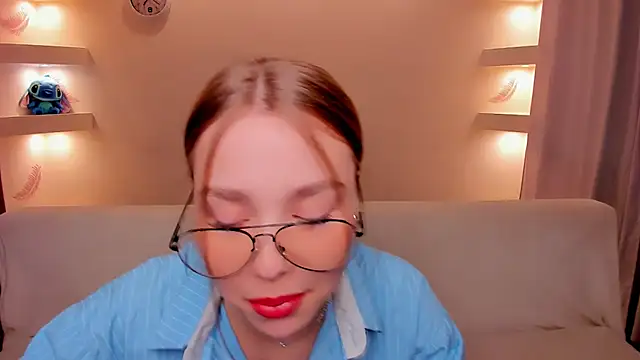 YourMegan online show from November 4, 2025, 7:13 pm