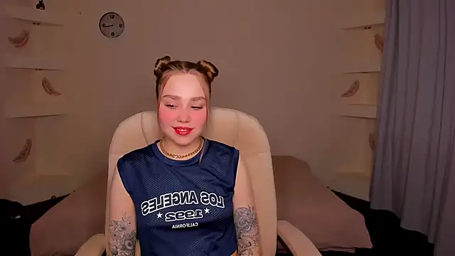 YourMegan online show from December 16, 2025, 6:13 pm