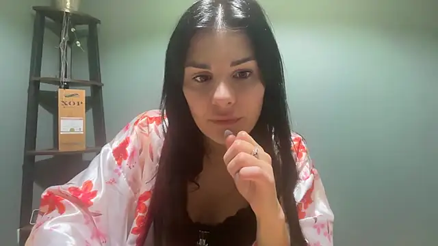 Snapshot of Petitecookie chatting on September 19, 2025, 4:36 am Petitecookie online show from September 19, 2025, 4:36 am