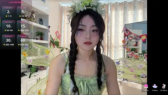 nanaliu6 online show from October 26, 2025, 8:42 am