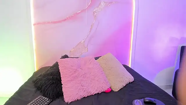 Snapshot of Sofii_Lopezz chatting on February 18, 2026, 2:24 pm Sofii Lopezz online show from February 18, 2026, 2:24 pm