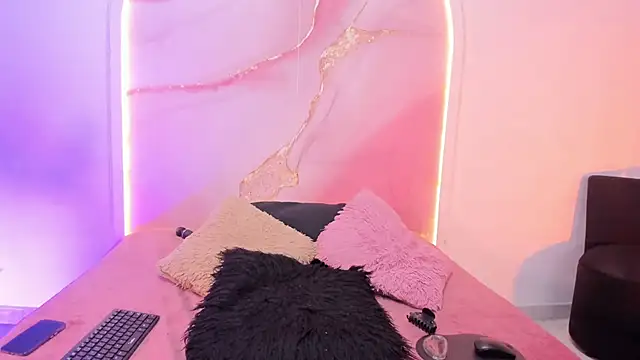 Snapshot of Sofii_Lopezz chatting on February 25, 2026, 11:31 am Sofii Lopezz online show from February 25, 2026, 11:31 am