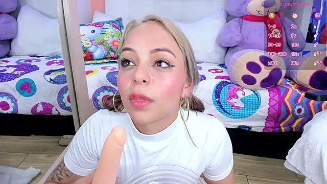 miss  lizeth online show from February 6, 2025, 9:38 pm