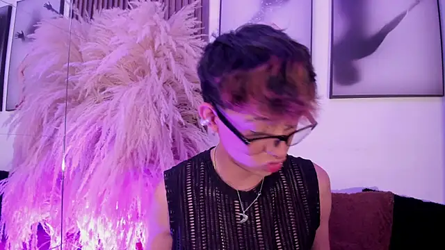 Allen Starck online show from November 18, 2025, 2:28 am