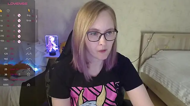 Agatha Mott online show from October 10, 2025, 5:17 am