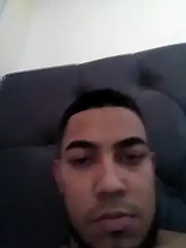 Snapshot of Elgroney23 chatting on February 4, 2025, 8:28 pm Elgroney23 online show from February 4, 2025, 8:28 pm