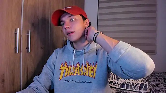 Mastrangelo xxx online show from October 17, 2025, 3:53 am