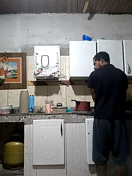 Snapshot of Renato571 chatting on October 14, 2025, 10:38 am Renato571 online show from October 14, 2025, 10:38 am