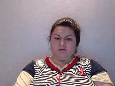 KiraSwee online show from February 2, 2025, 6:20 pm