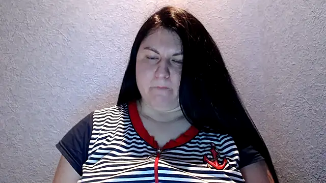 KiraSwee online show from March 7, 2025, 6:11 pm