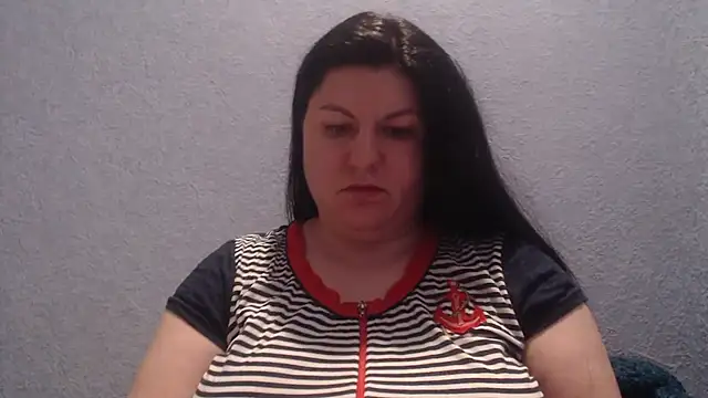 KiraSwee online show from December 22, 2025, 6:49 pm