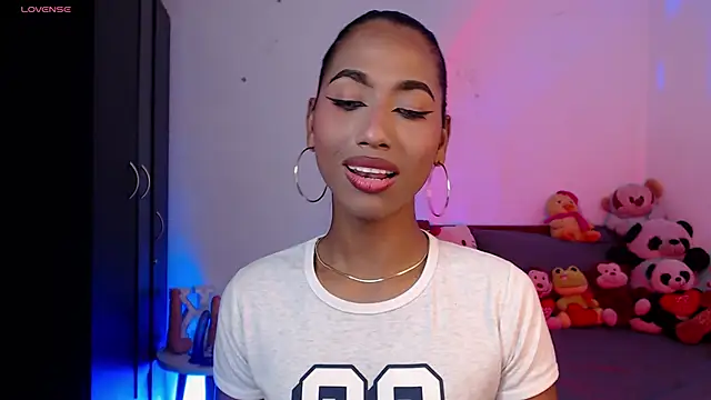 Alissemasiel online show from November 24, 2025, 8:52 pm