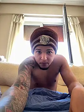 Snapshot of yeiyei_oficial chatting on October 2, 2025, 12:23 pm yeiyei oficial online show from October 2, 2025, 12:23 pm