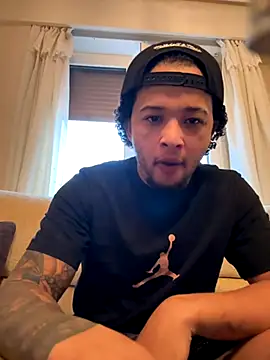 Snapshot of yeiyei_oficial chatting on October 16, 2025, 5:03 pm yeiyei oficial online show from October 16, 2025, 5:03 pm