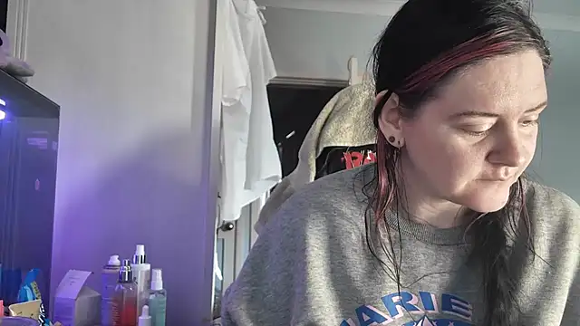 AureliaXOX online show from January 14, 2026, 12:55 pm