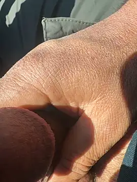 sark0606 online show from April 21, 2026, 9:48 am