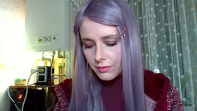 LuminousLady online show from February 19, 2025, 7:27 pm