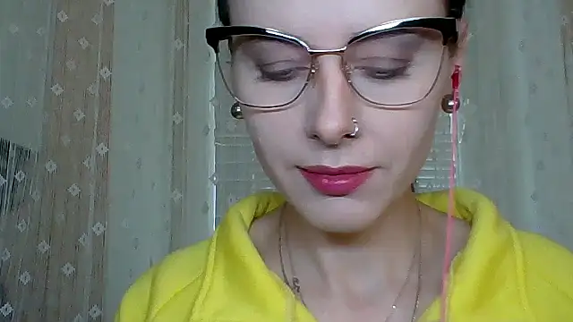 LuminousLady online show from October 7, 2025, 1:19 pm