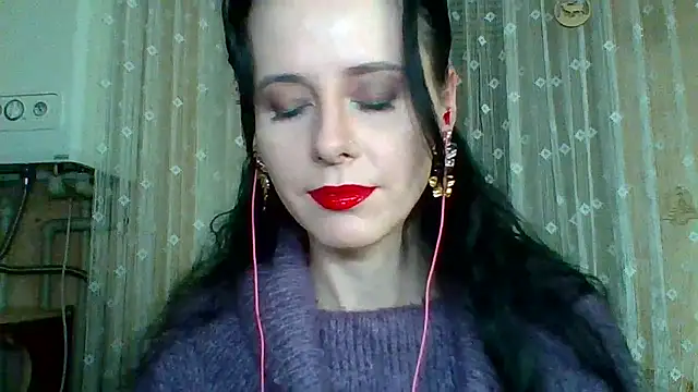 Snapshot of LuminousLady chatting on January 15, 2026, 6:33 pm LuminousLady online show from January 15, 2026, 6:33 pm