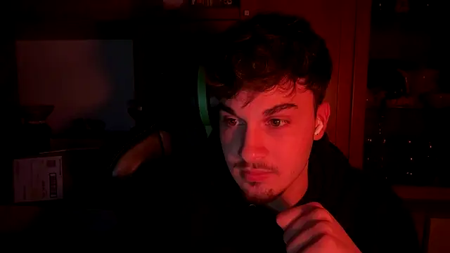 NaplesGuy04 online show from February 13, 2025, 10:22 pm