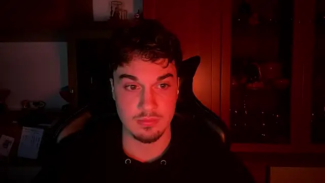 NaplesGuy04 online show from February 18, 2025, 10:58 pm