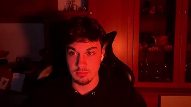 NaplesGuy04 online show from February 19, 2025, 10:42 pm