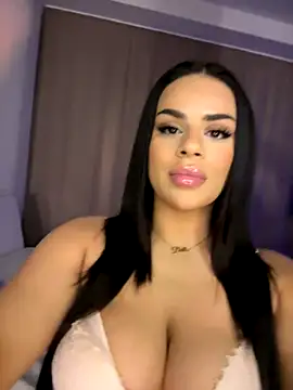 Snapshot of mrsbellanova chatting on October 27, 2025, 10:47 pm mrsbellanova online show from October 27, 2025, 10:47 pm