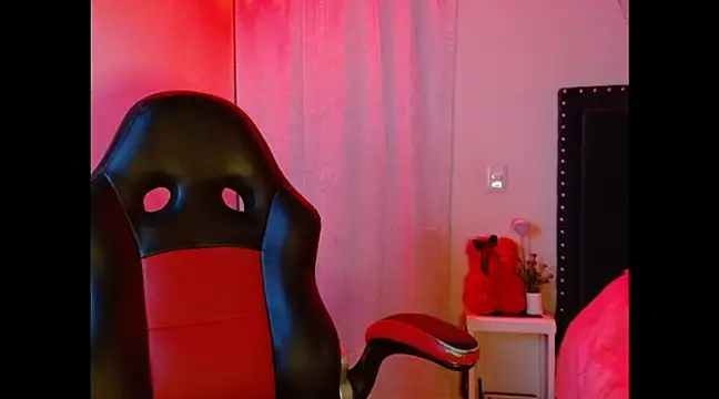 SallyWhitee online show from March 12, 2025, 3:13 am