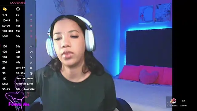 SallyWhitee online show from November 13, 2025, 3:49 am