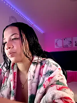 SallyWhitee online show from January 6, 2026, 4:16 am