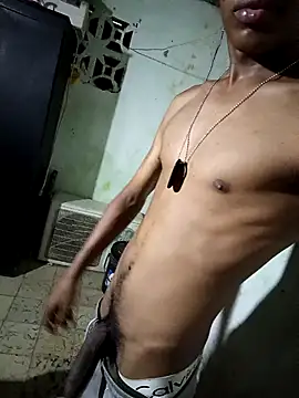 Snapshot of uso_22 chatting on February 3, 2025, 12:47 am uso 22 online show from February 3, 2025, 12:47 am