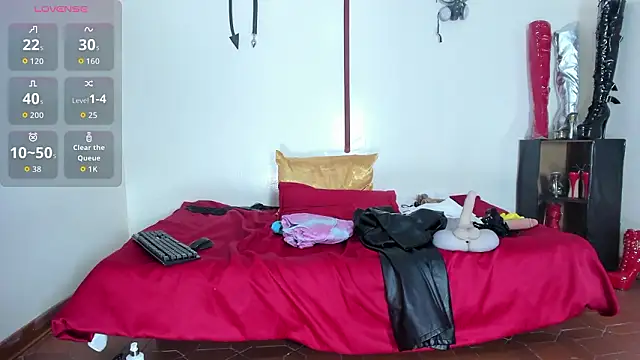 aurora cullen  online show from February 10, 2026, 11:47 am