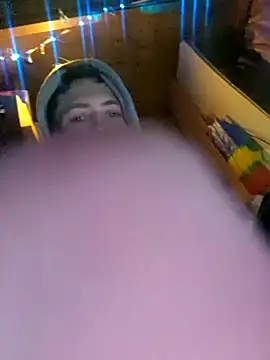 Jaymie2p25 online show from December 14, 2025, 10:58 pm