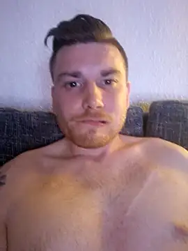 Foxtrott 242 online show from September 27, 2025, 10:37 pm