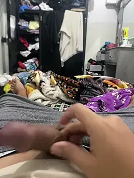 Eduardo08000 online show from March 16, 2026, 8:13 pm