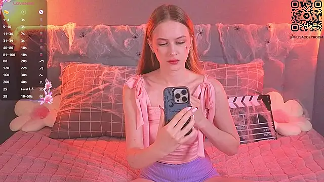 Snapshot of soft_babe chatting on October 30, 2025, 10:43 pm soft babe online show from October 30, 2025, 10:43 pm