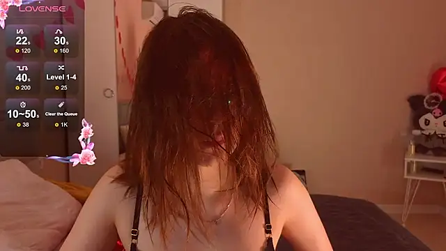 Snapshot of Mia_Luw chatting on February 13, 2026, 1:18 pm Mia Luw online show from February 13, 2026, 1:18 pm